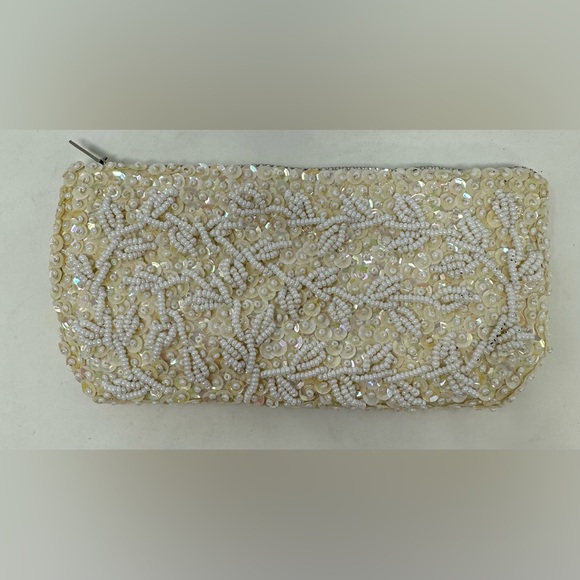 Walborg Handbags - Vintage WALBORG Cream Beaded Sequined Coin Purse Floral Zipper